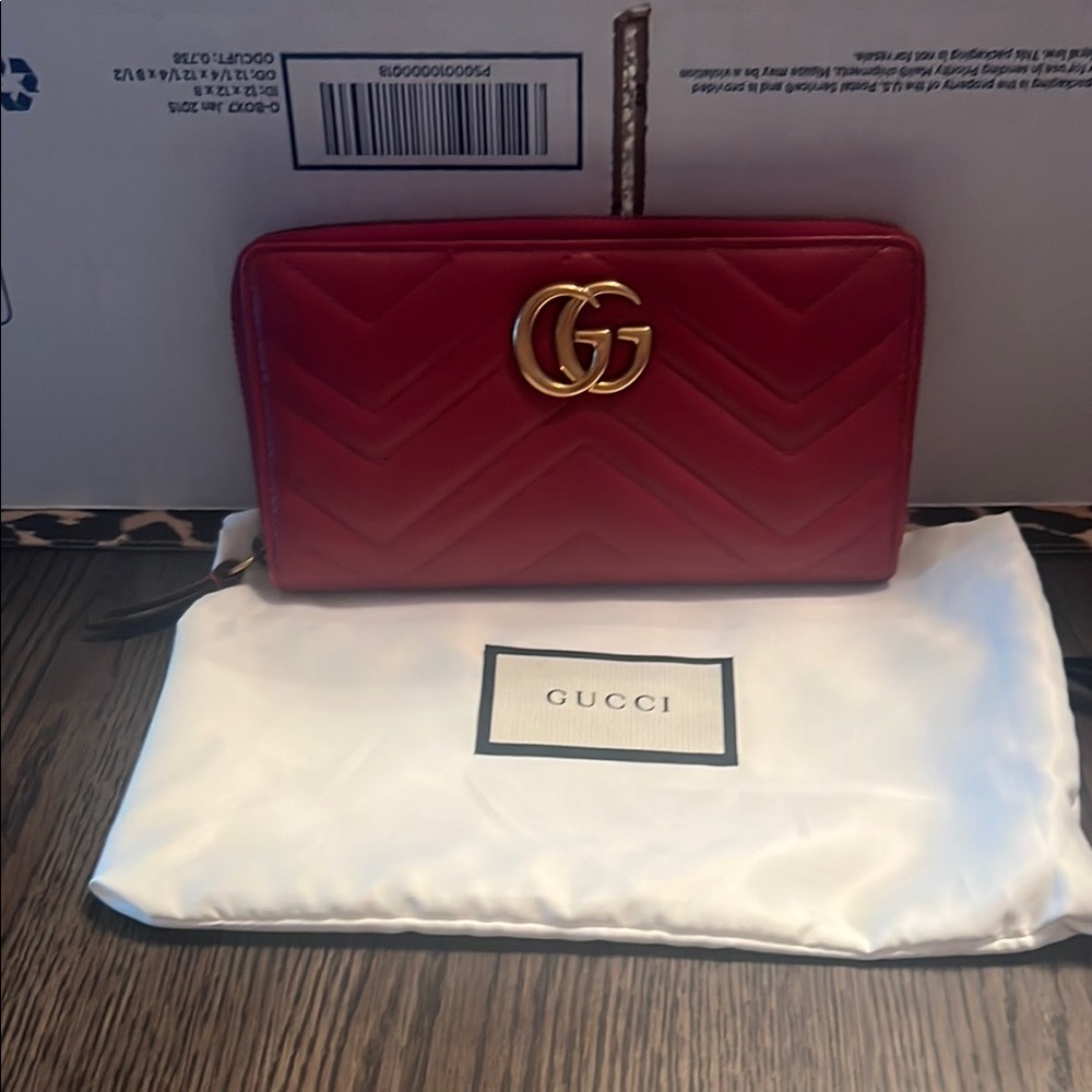 Gucci Marmont Zip Wallet